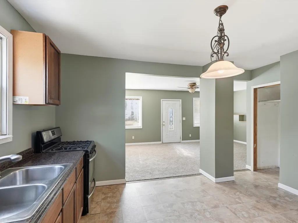 18513 Wakenden Street Redford Charter Township MI 48240
