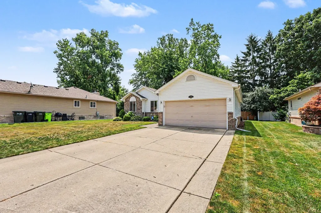 6016 Mulberry Drive Sterling Heights City MI 48314