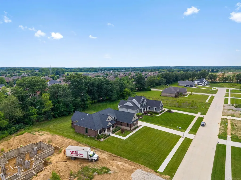 7376 Mulberry Drive Washington Township MI 48095