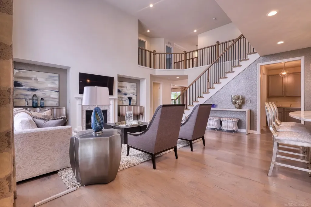 950 Weber Court Lake Orion Village MI 48360