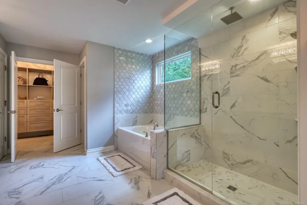 950 Weber Court Lake Orion Village MI 48360