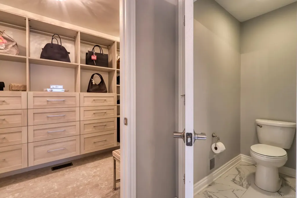 950 Weber Court Lake Orion Village MI 48360