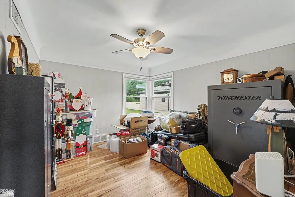 5281 Pointe Dr Drive East China Township MI 48054