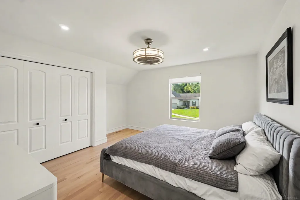 2825 Alorington Court Commerce Charter Township MI 48382