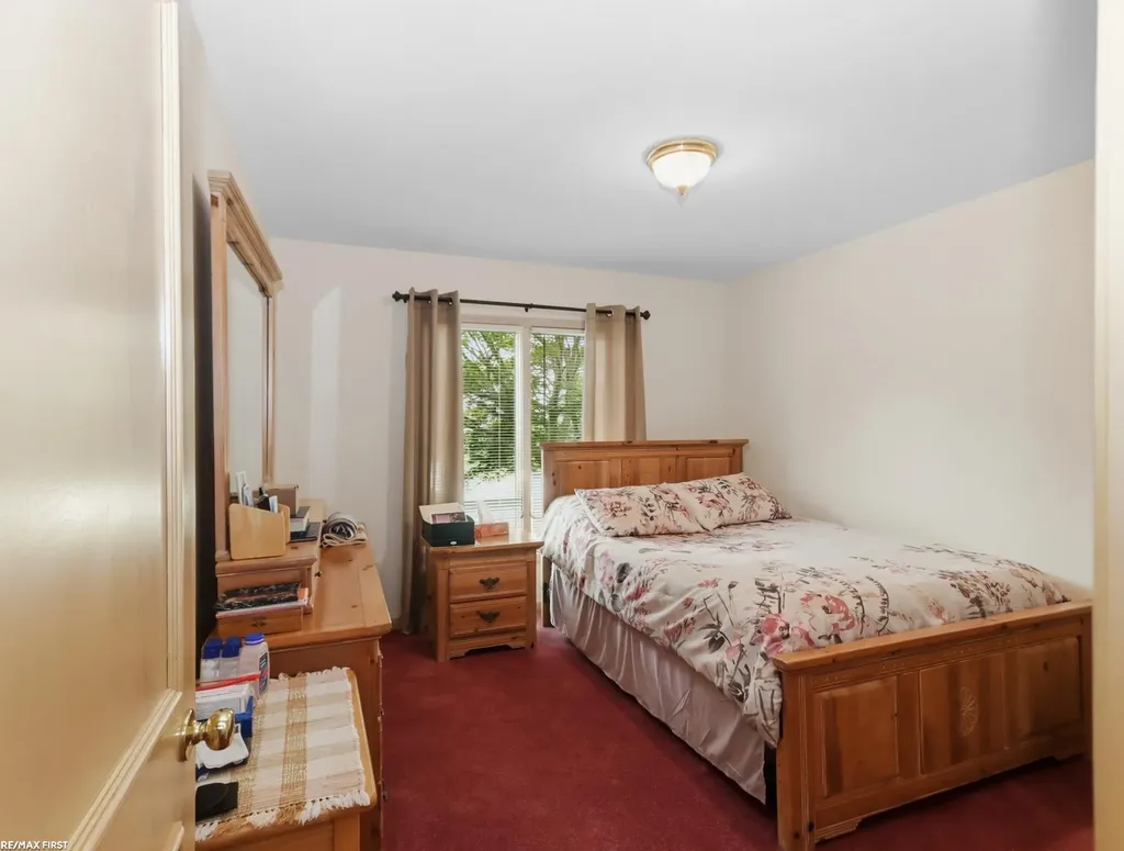 39328 Rivercrest Avenue Harrison Charter Township MI 48045