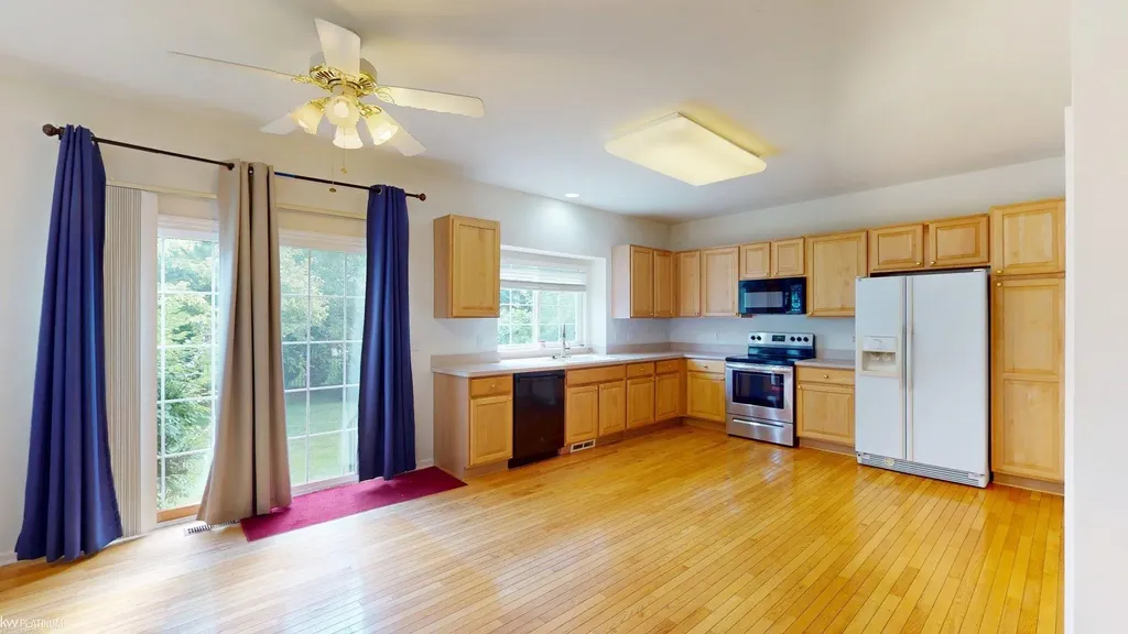 49554 Dunhill Drive Macomb Township MI 48044