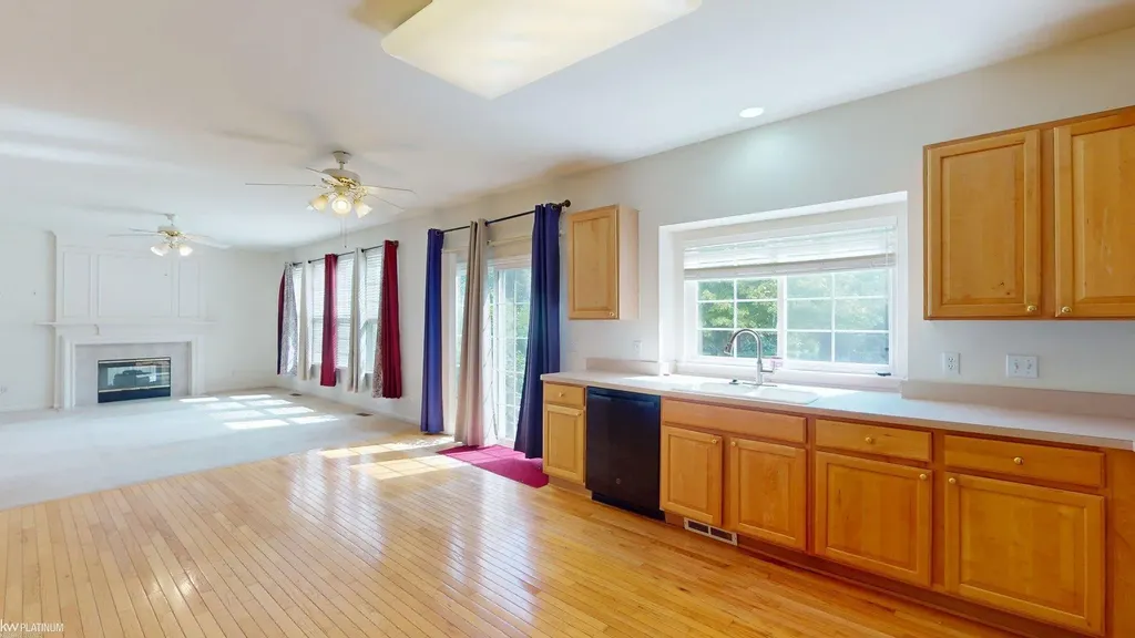 49554 Dunhill Drive Macomb Township MI 48044