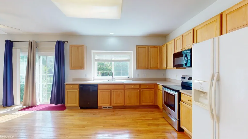 49554 Dunhill Drive Macomb Township MI 48044
