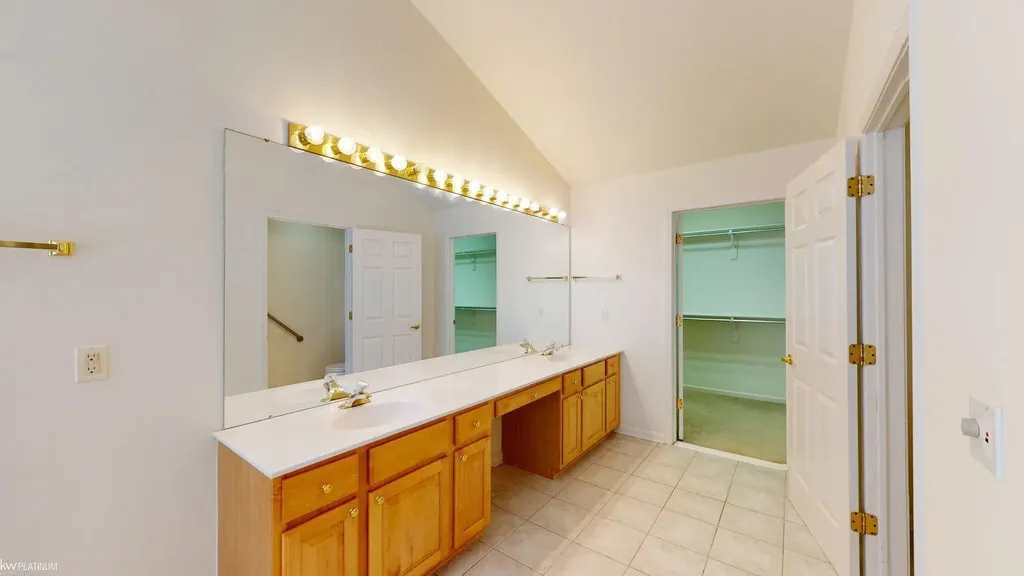 49554 Dunhill Drive Macomb Township MI 48044