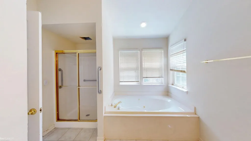 49554 Dunhill Drive Macomb Township MI 48044