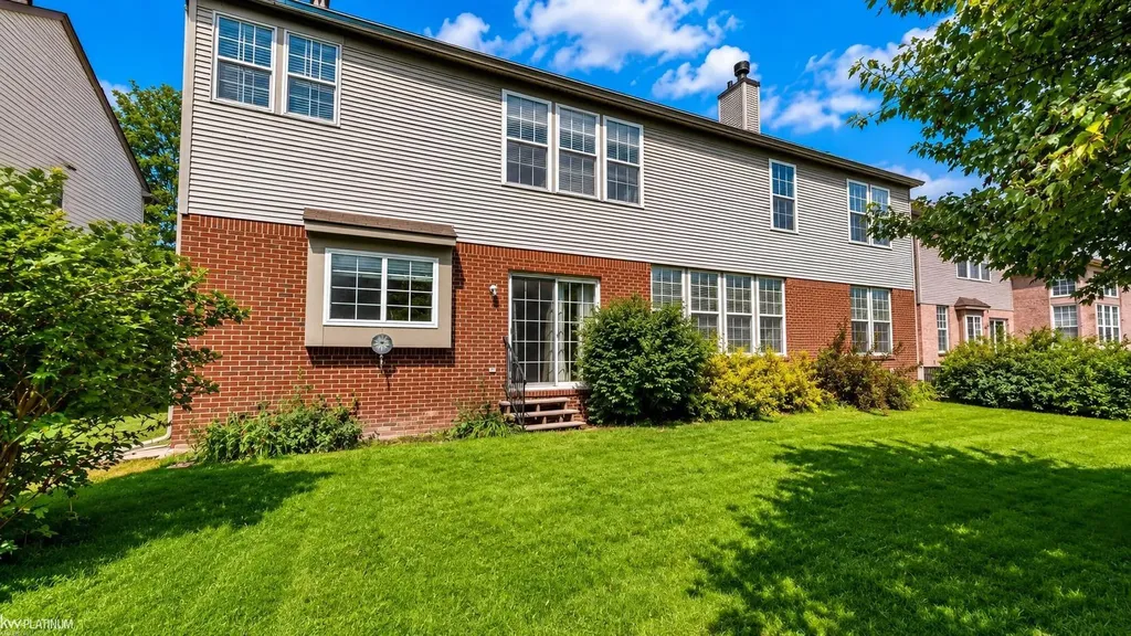 49554 Dunhill Drive Macomb Township MI 48044