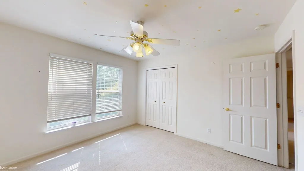 49554 Dunhill Drive Macomb Township MI 48044