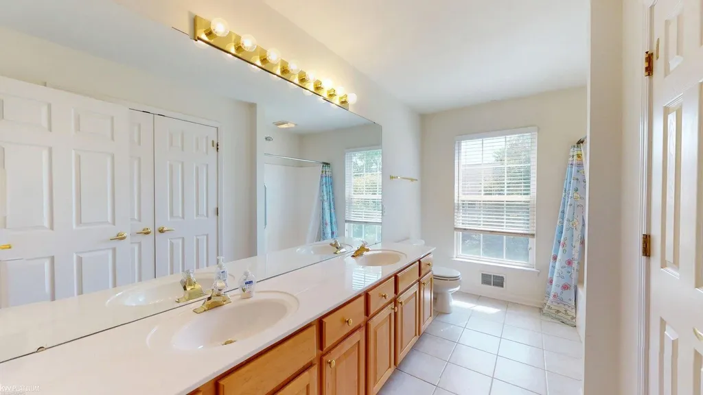 49554 Dunhill Drive Macomb Township MI 48044