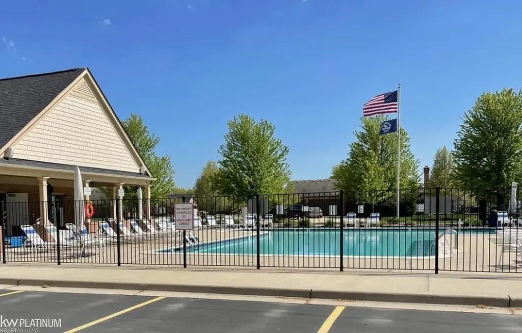 49554 Dunhill Drive Macomb Township MI 48044