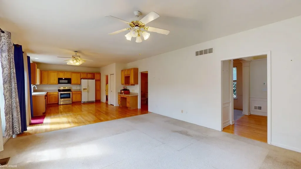 49554 Dunhill Drive Macomb Township MI 48044