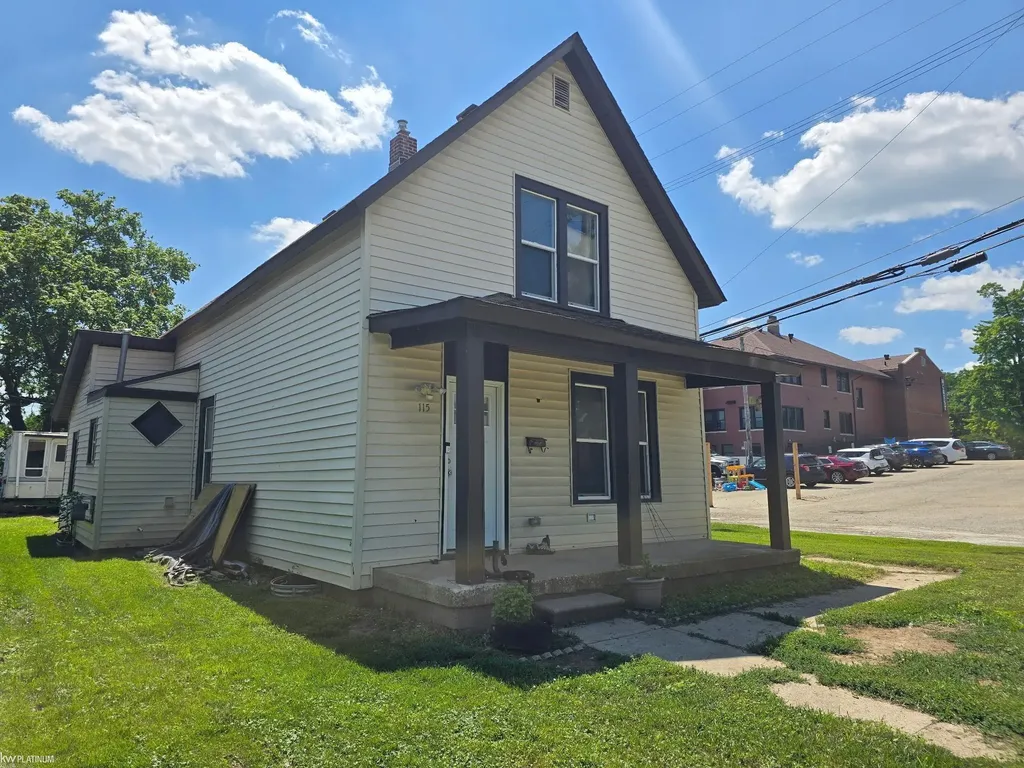 115 Robertson Street Mt. Clemens City MI 48043