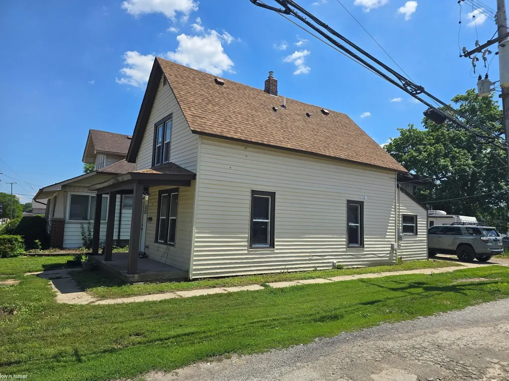 115 Robertson Street Mt. Clemens City MI 48043