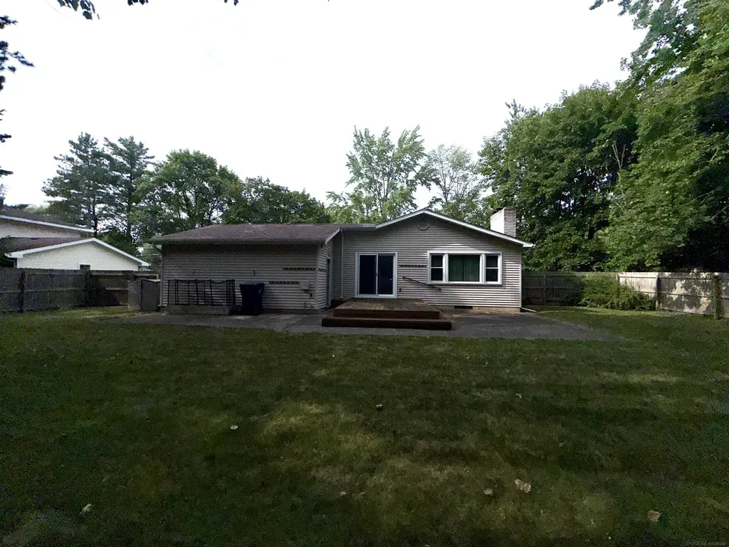 1413 Dilloway Drive Midland City MI 48640