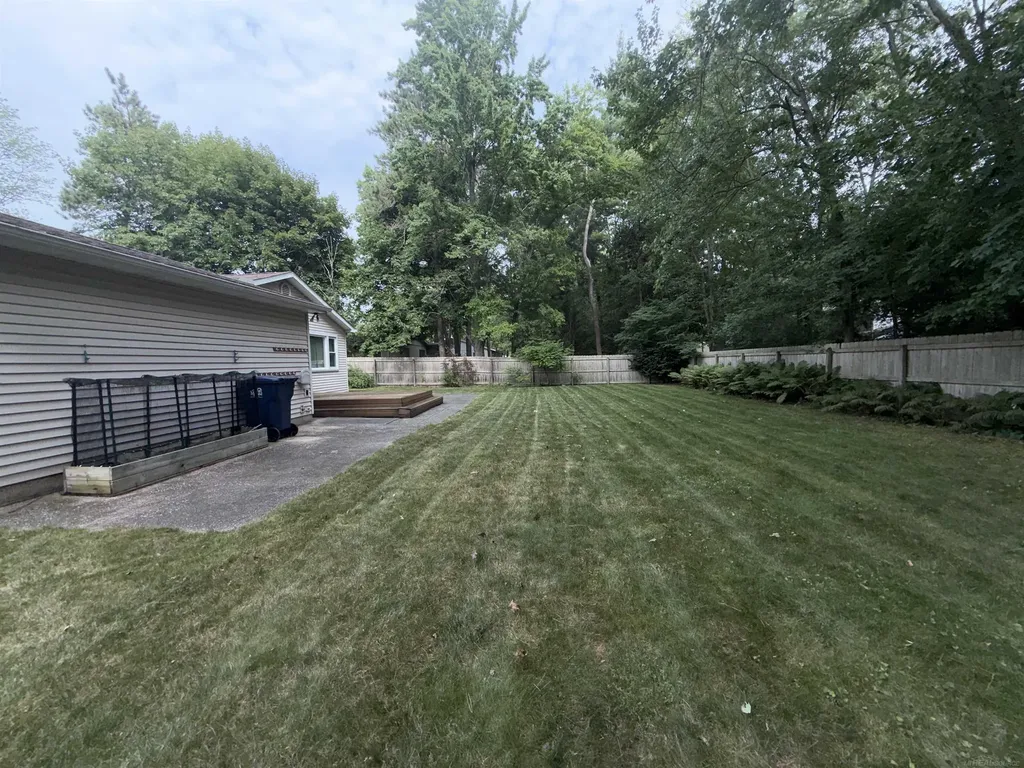 1413 Dilloway Drive Midland City MI 48640