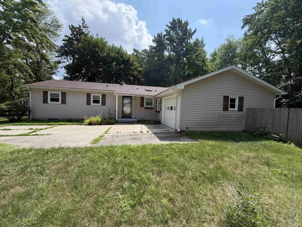 1413 Dilloway Drive Midland City MI 48640