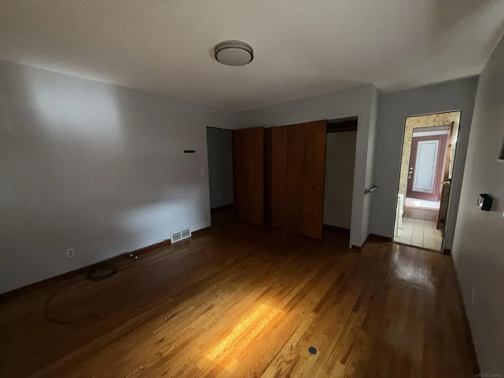 1413 Dilloway Drive Midland City MI 48640