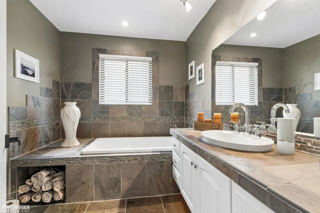 15444 Windsong Drive Macomb Township MI 48044