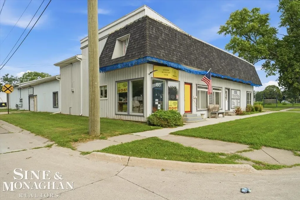 1503 10th Street Port Huron City MI 48060