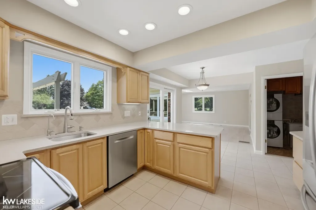3392 Innsbrook Drive Rochester Hills City MI 48309
