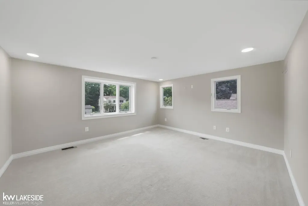 3392 Innsbrook Drive Rochester Hills City MI 48309