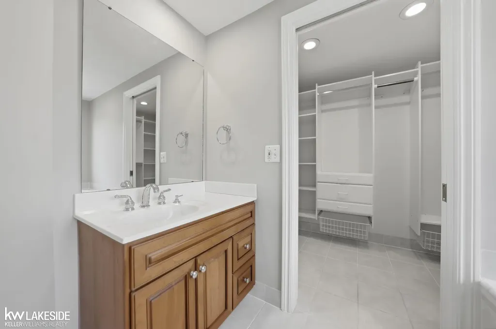 3392 Innsbrook Drive Rochester Hills City MI 48309