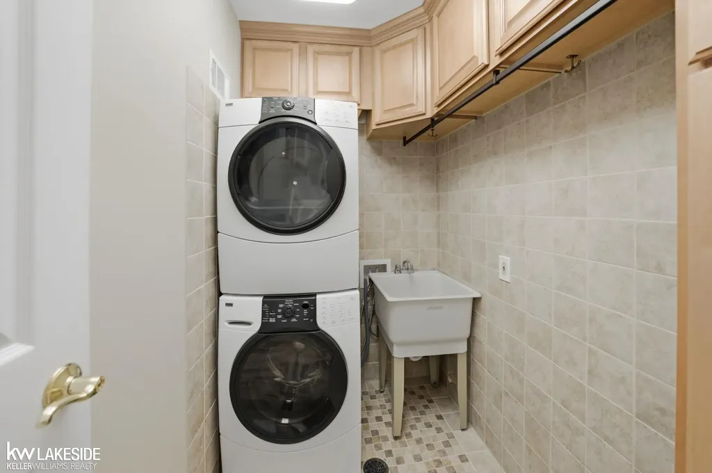 3392 Innsbrook Drive Rochester Hills City MI 48309