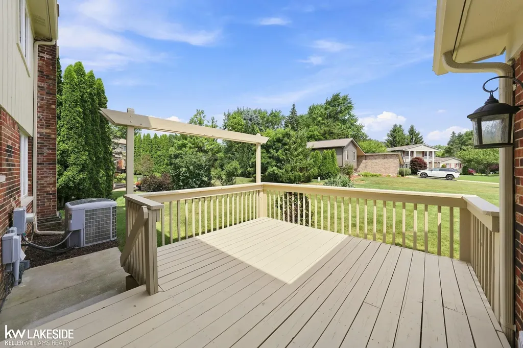 3392 Innsbrook Drive Rochester Hills City MI 48309
