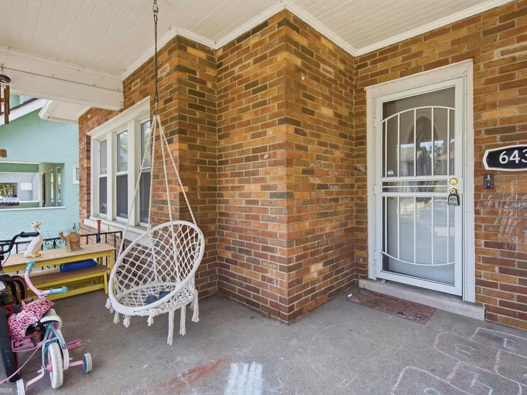 643 Chalmers Street Detroit City MI 48215