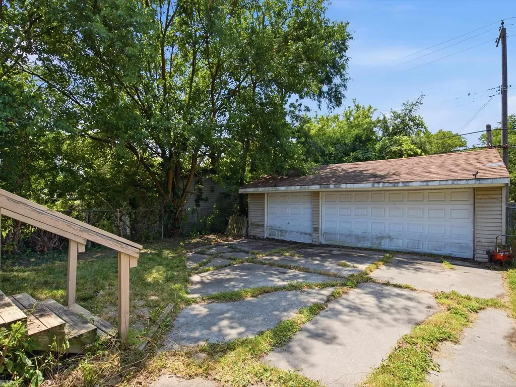 643 Chalmers Street Detroit City MI 48215