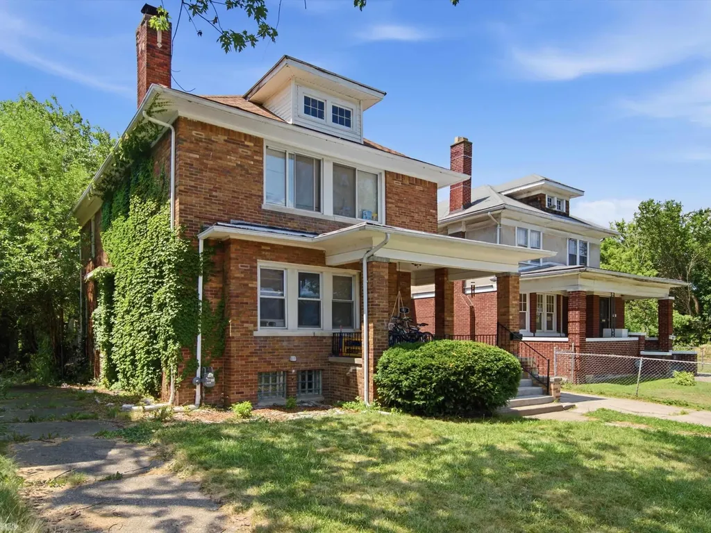 643 Chalmers Street Detroit City MI 48215