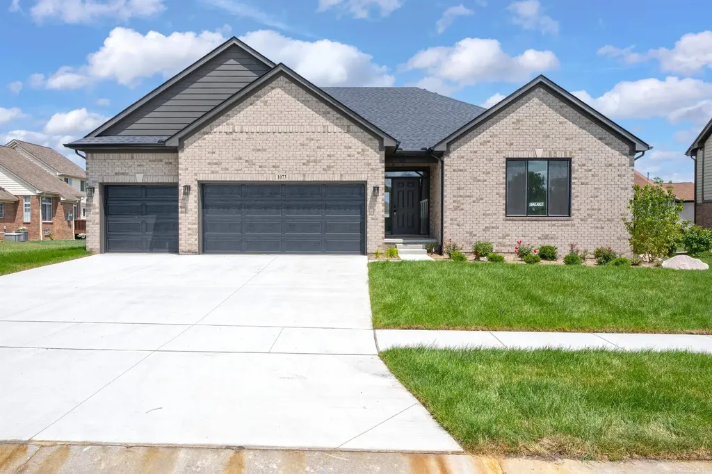 1073 Williamson Circle Pontiac City MI 48340