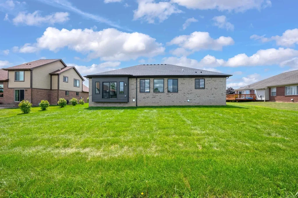 1073 Williamson Circle Pontiac City MI 48340