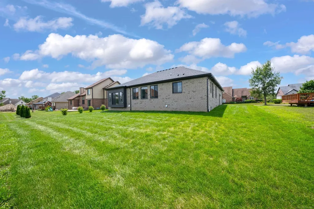 1073 Williamson Circle Pontiac City MI 48340