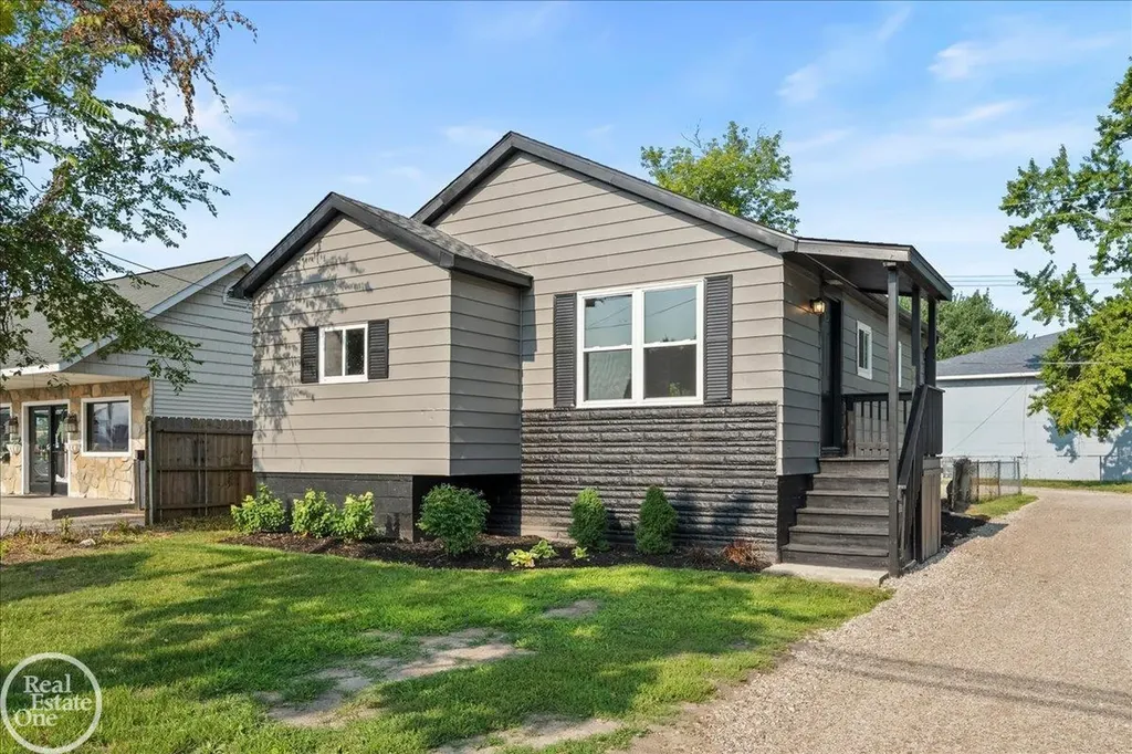 2635 24th Street Port Huron City MI 48060