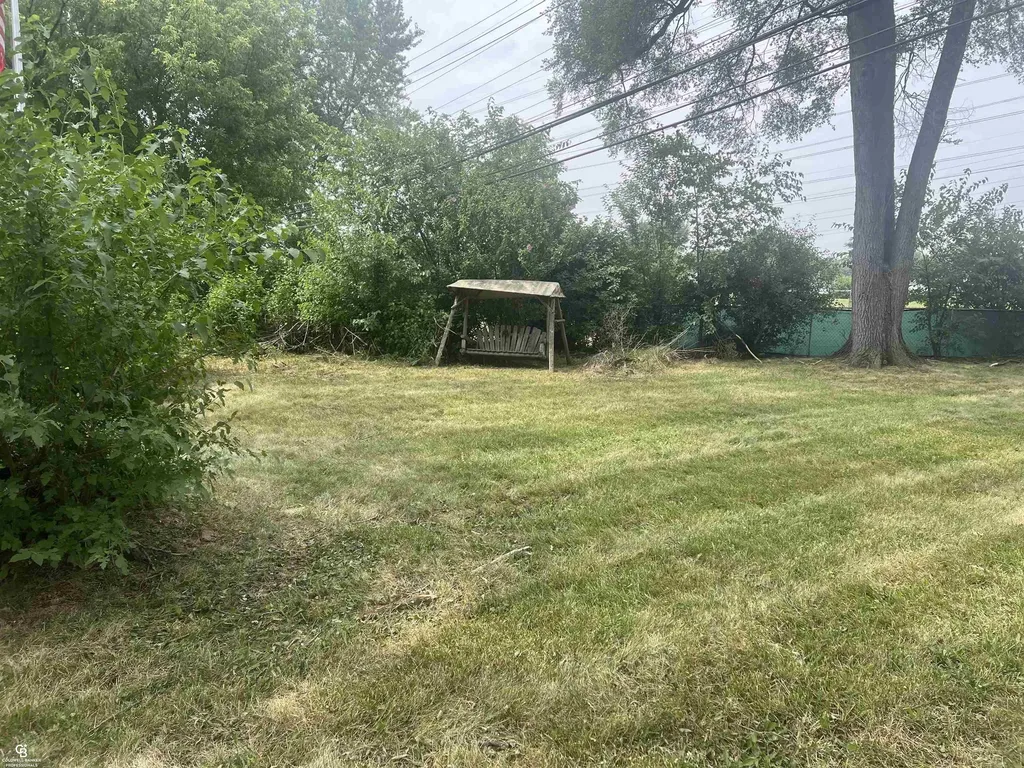 29581 Newport Drive Warren City MI 48088