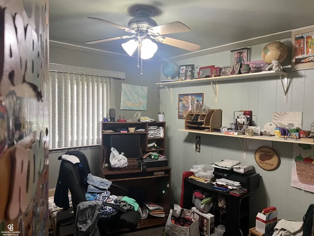 29581 Newport Drive Warren City MI 48088