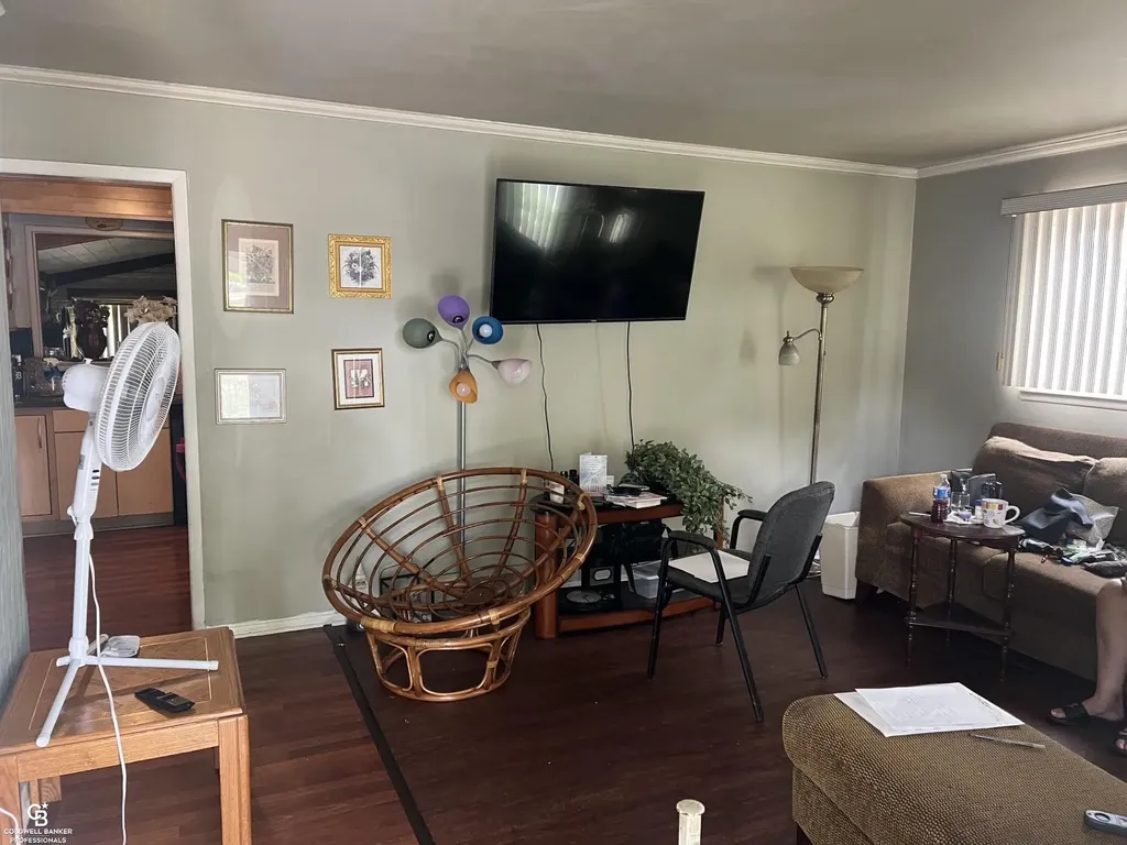 29581 Newport Drive Warren City MI 48088