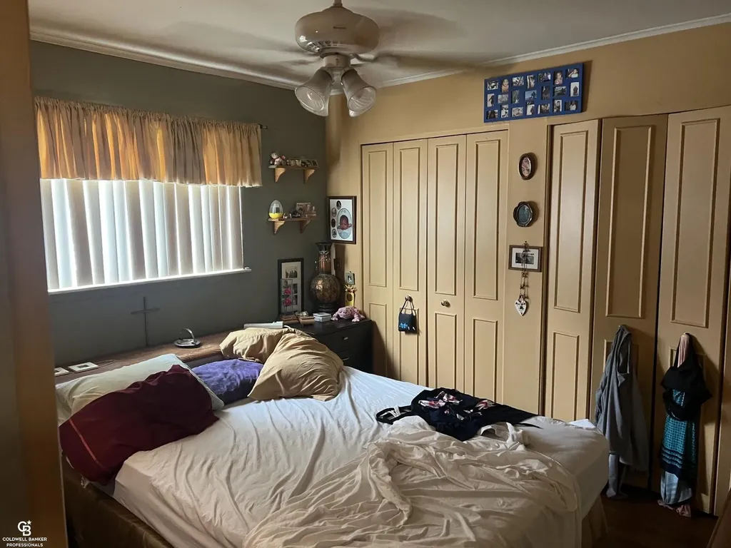 29581 Newport Drive Warren City MI 48088