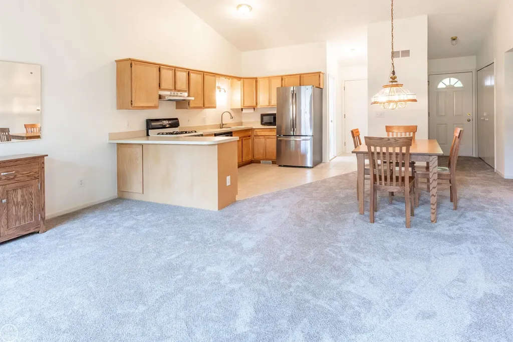 4255 John Paul Court Warren City MI 48091