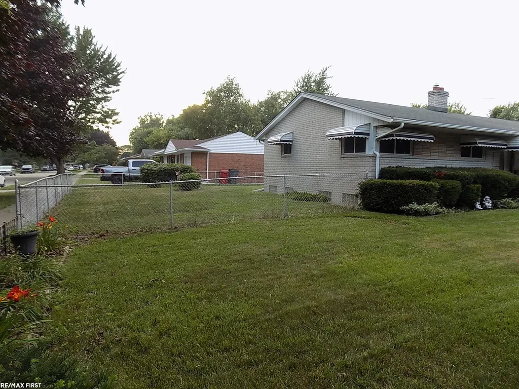 36415 Winterset Drive Clinton Charter Township MI 48035