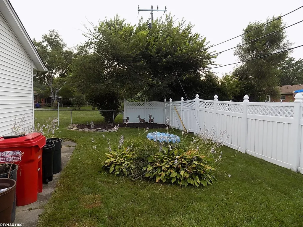 36415 Winterset Drive Clinton Charter Township MI 48035