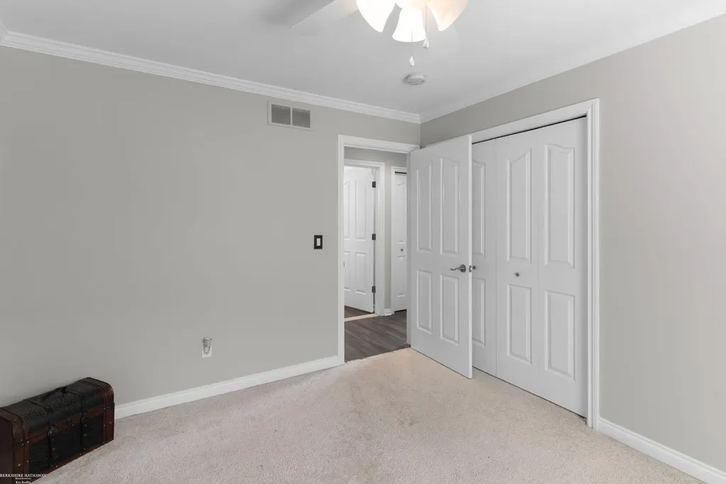 37259 Willow Creek Lane New Baltimore City MI 48047