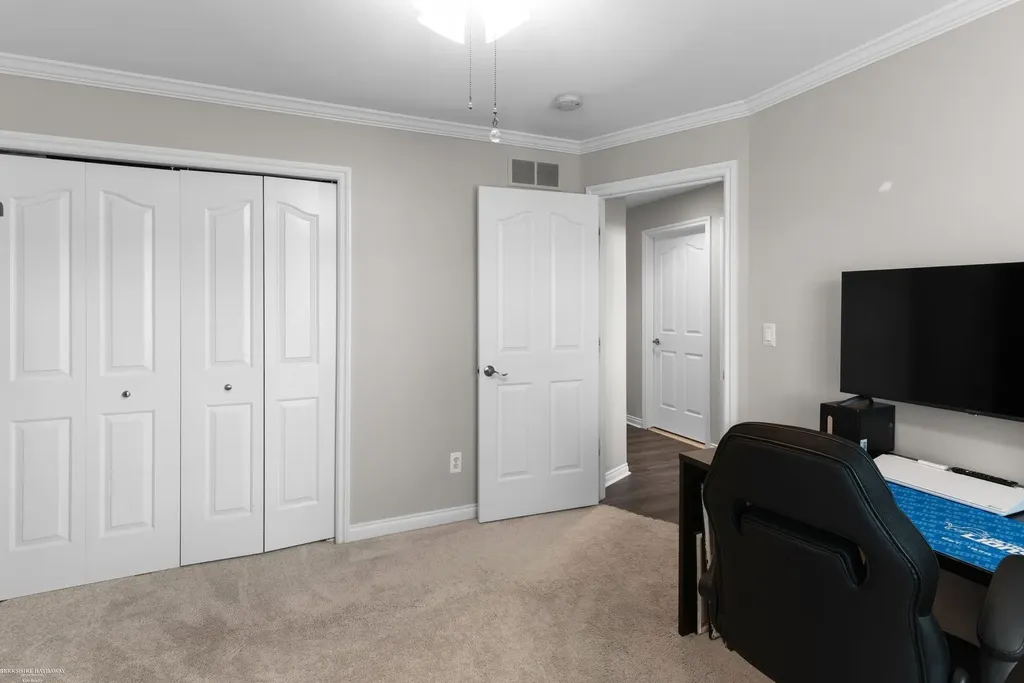 37259 Willow Creek Lane New Baltimore City MI 48047
