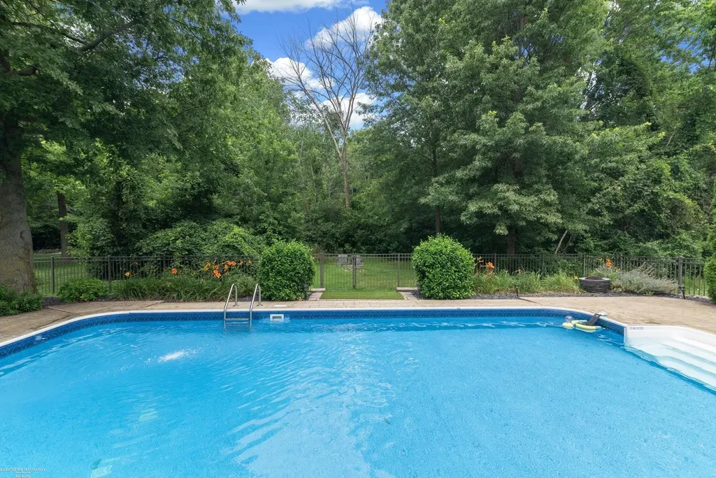 37259 Willow Creek Lane New Baltimore City MI 48047