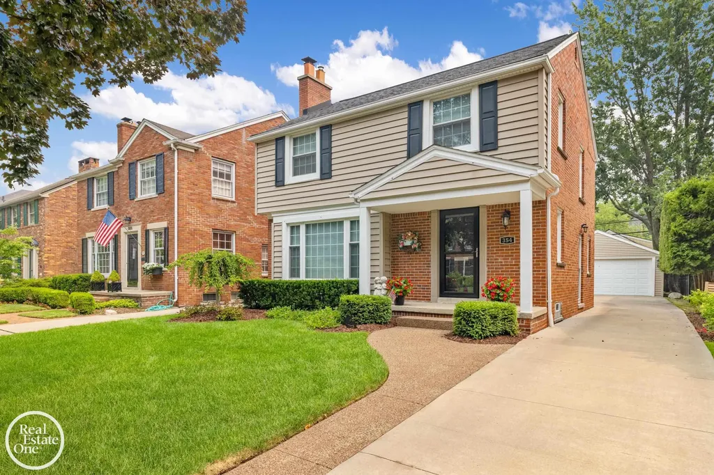 354 Mckinley Avenue Grosse Pointe Farms City MI 48236